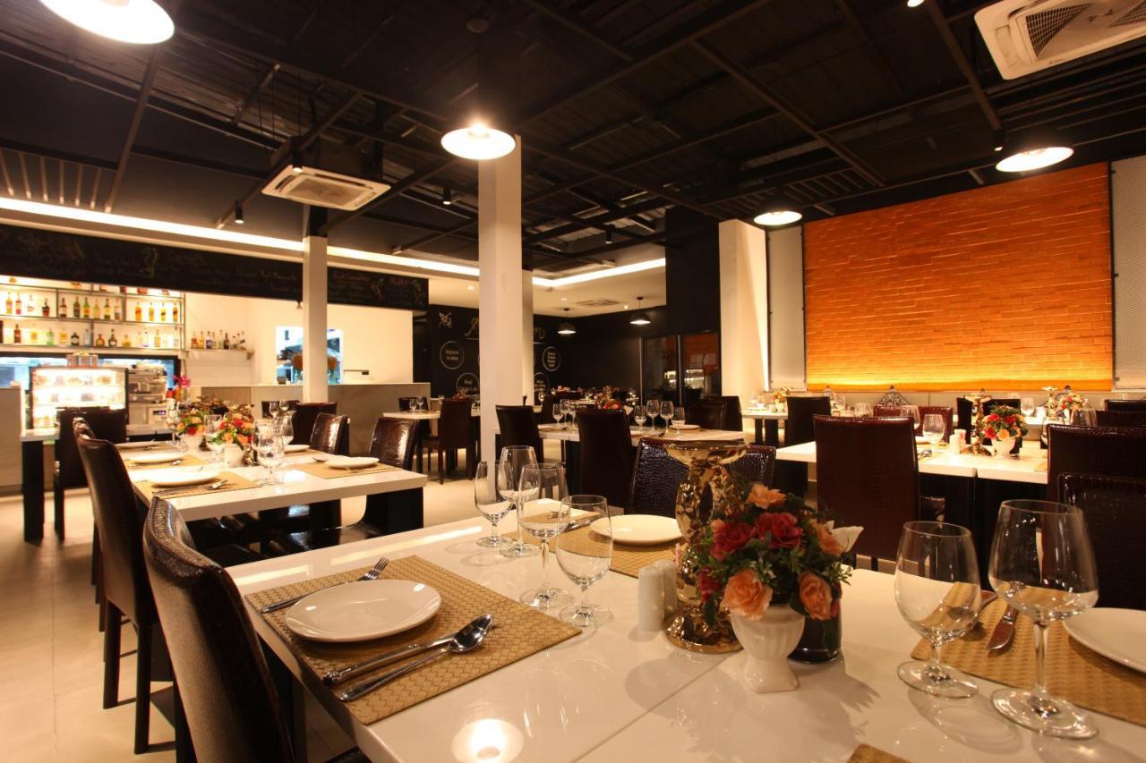 The Aristo By Holy Cow, 4-Br Loft, 150 M2, Pool View Aparthotel Praia de Surin Exterior foto